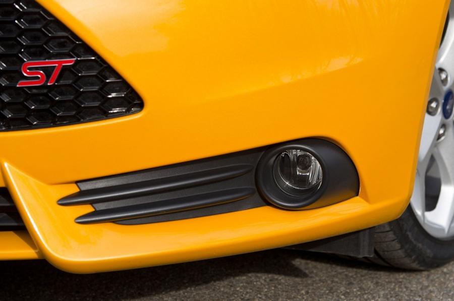  Ford Focus ST 2013 года  (фото 42 из 92)